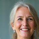 Portrait von Maria Schmidt, zufriedene Patientin